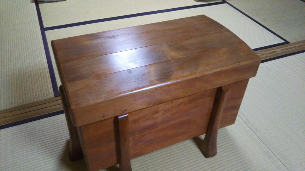 唐櫃（からひつ）